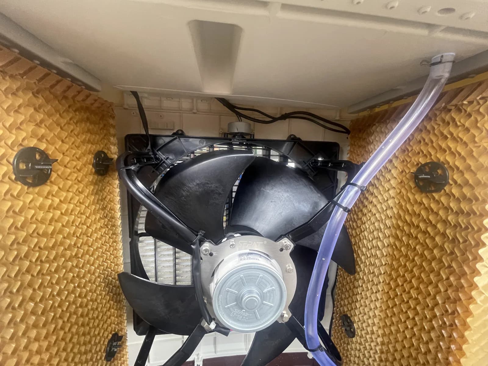 AL-40A fan and evaporative cooling pads